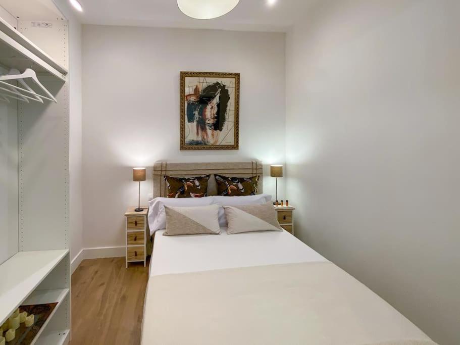 New Lavapies Spacious Flat, 2 Bedrooms And 2 Balconies Madrid Bagian luar foto