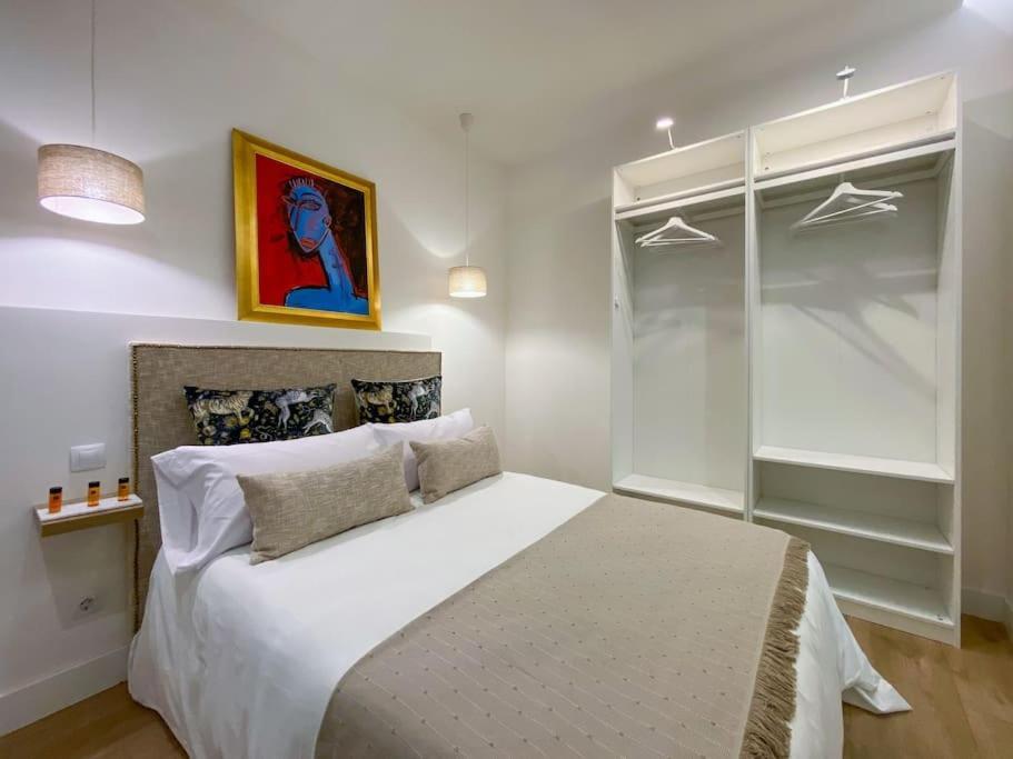 New Lavapies Spacious Flat, 2 Bedrooms And 2 Balconies Madrid Bagian luar foto