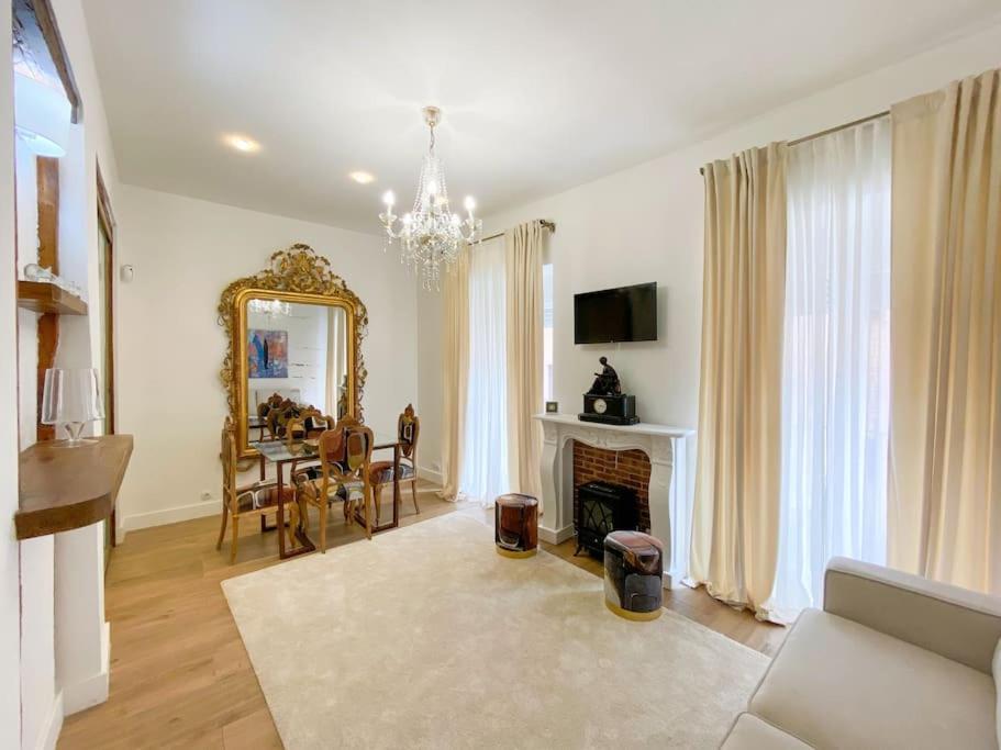 New Lavapies Spacious Flat, 2 Bedrooms And 2 Balconies Madrid Bagian luar foto